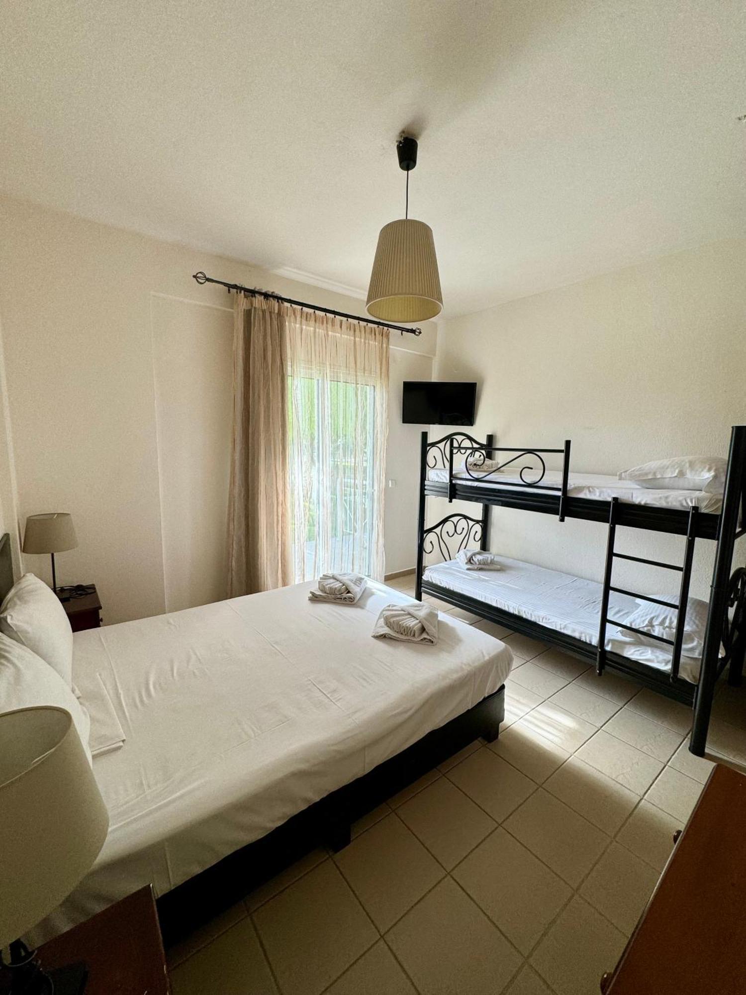 Dafnes Rooms Fourka Extérieur photo