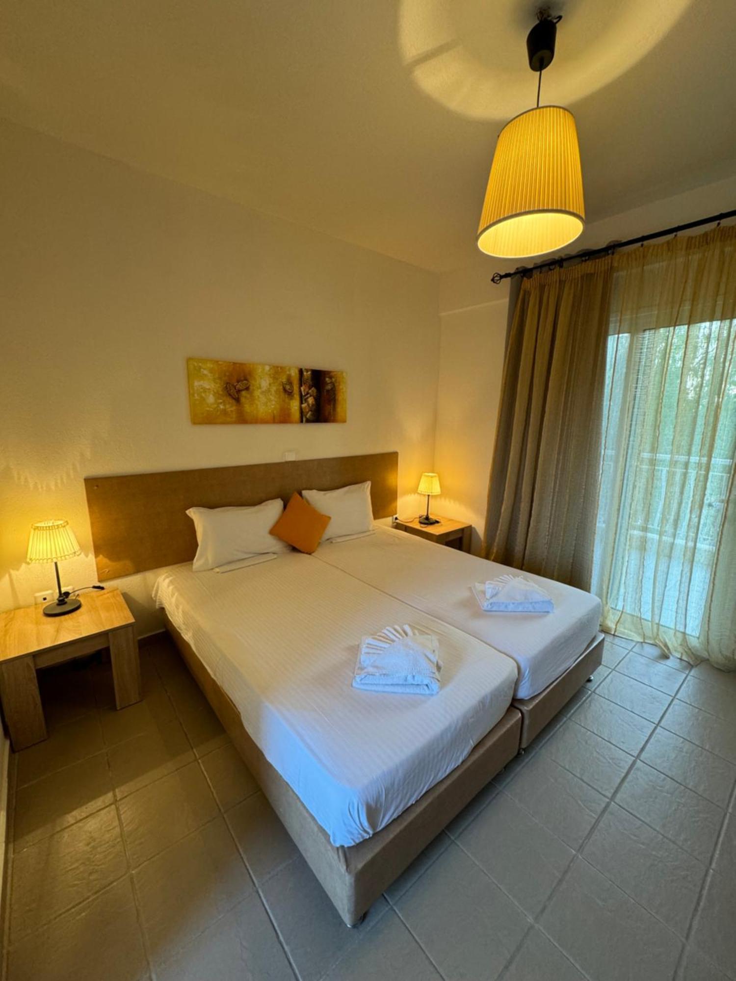 Dafnes Rooms Fourka Extérieur photo