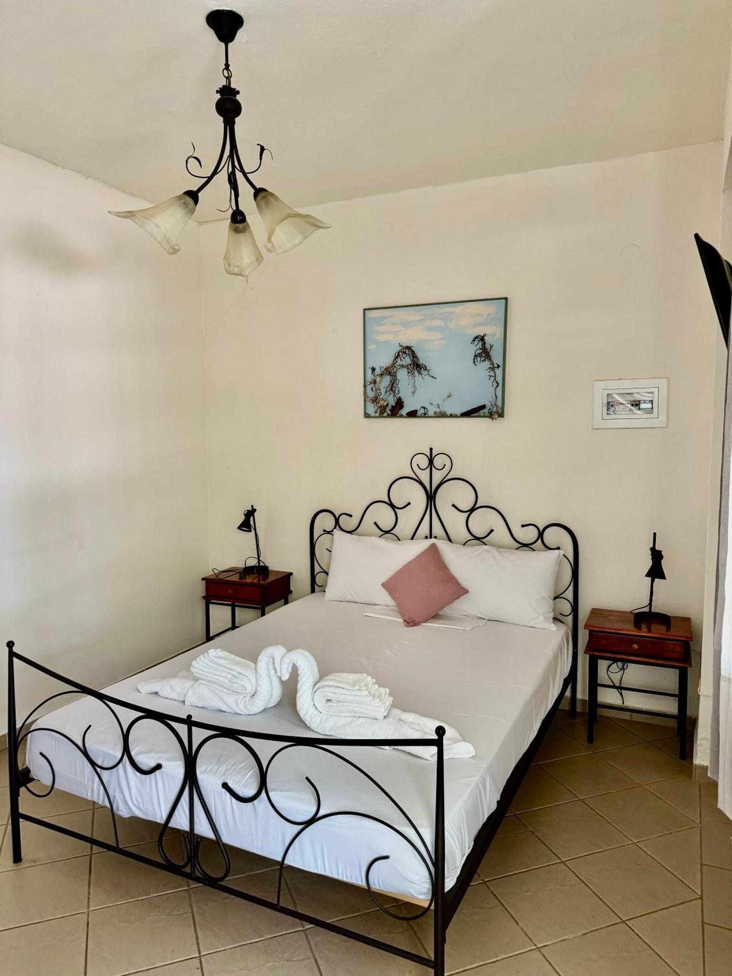 Dafnes Rooms Fourka Extérieur photo