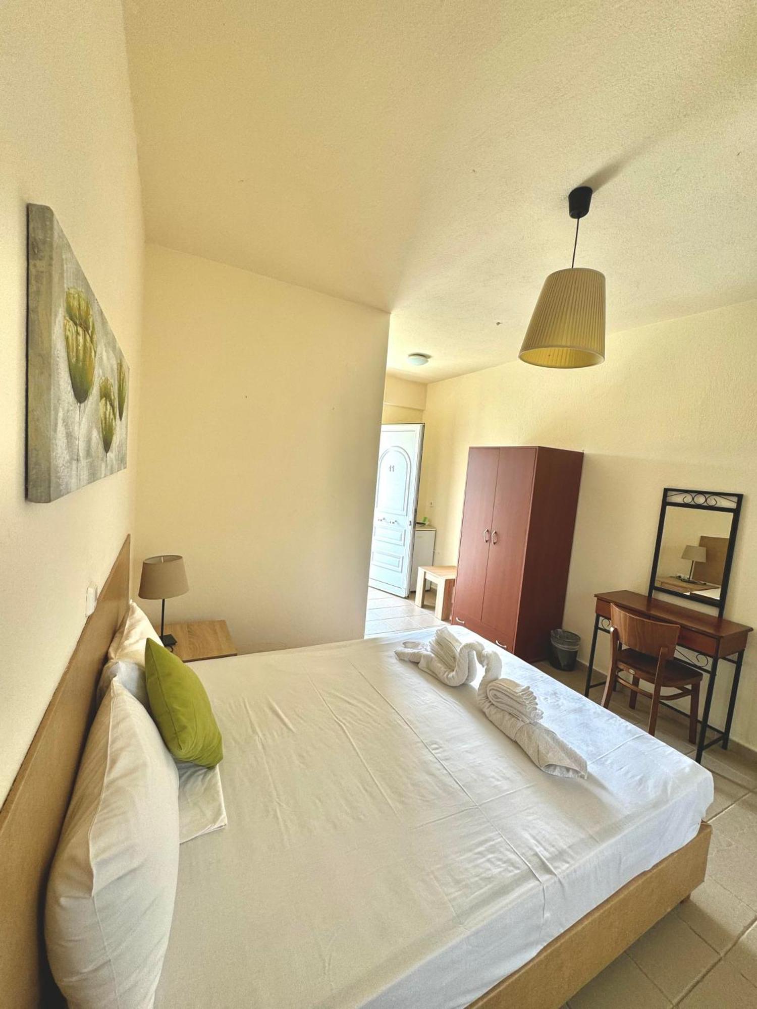 Dafnes Rooms Fourka Extérieur photo
